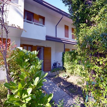 Villa Betty Lignano Sabbiadoro Esterno foto